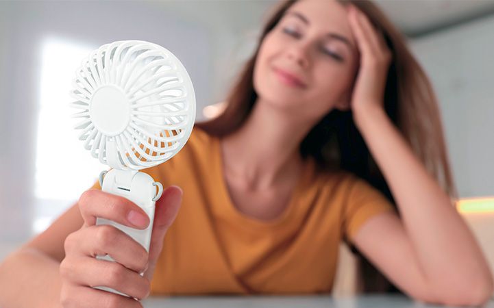 Ventilador recargable con 6 velocidades